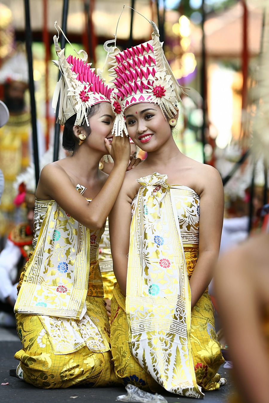 Balinese girs and beautiful costume